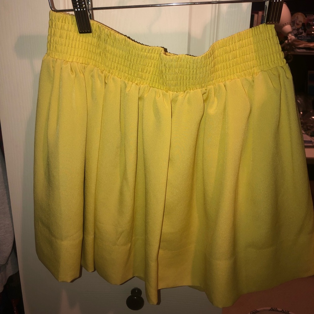 Yellow mini skirt